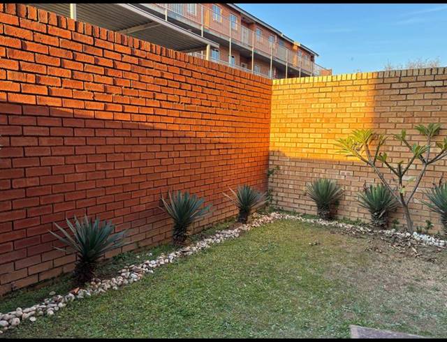 1 BEDROOM PROPERTY TO RENT IN THE REEDS